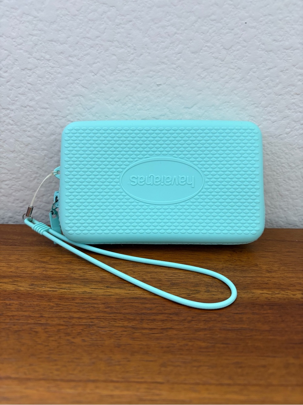 Havaianas Light Teal Silicone Wristlet Pouch